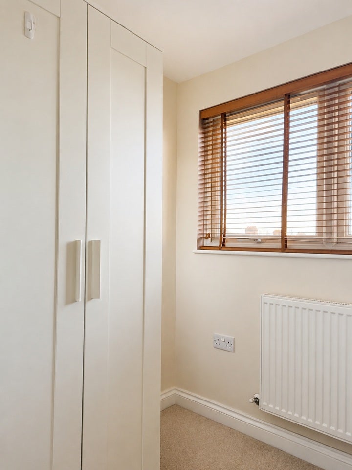 Room Preston Gardens in Greater London