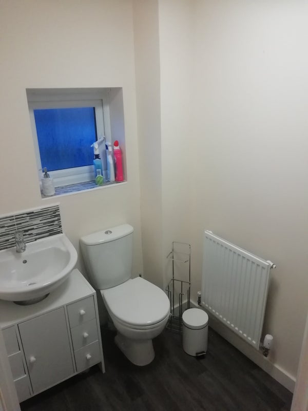 Room Rowan Tree Road in Oldham