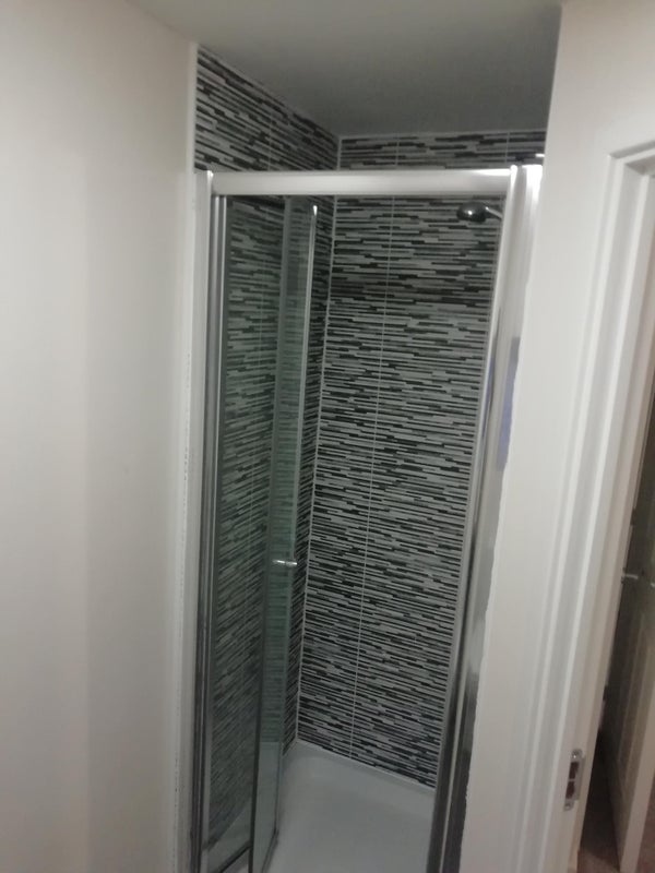Room Rowan Tree Road in Oldham