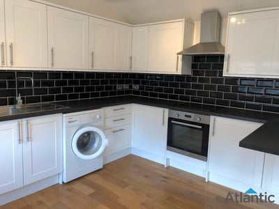 House Cuffley Hill in Cheshunt