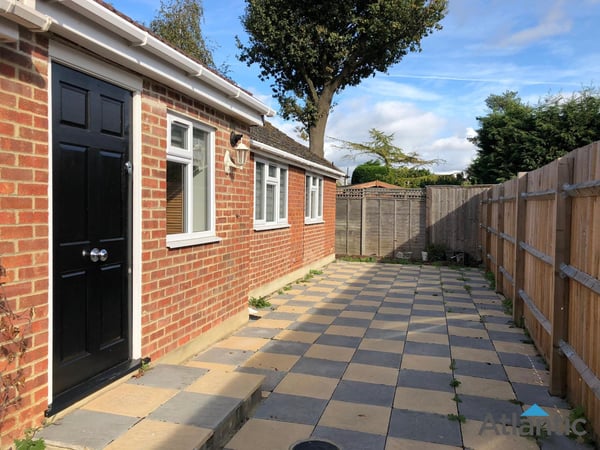 House Cuffley Hill in Cheshunt