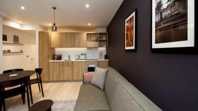 Flat Johnston Terrace in City of Edinburgh
