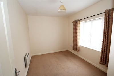 Flat Wickham Crescent in Braintree