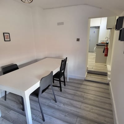 Room St Mary's Road in Doncaster