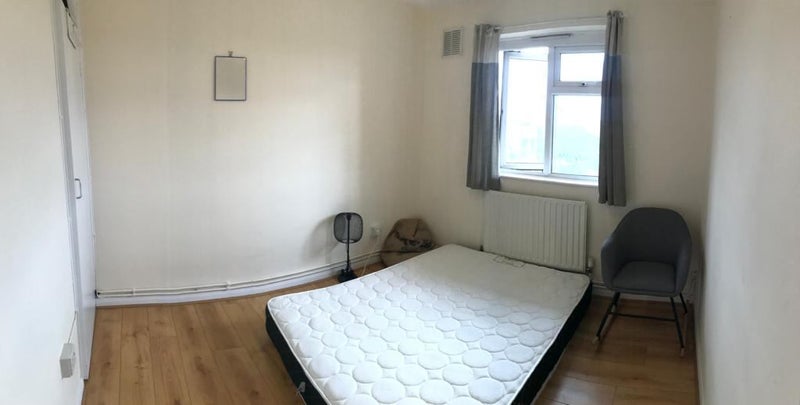 Room Queensbridge Court in Greater London