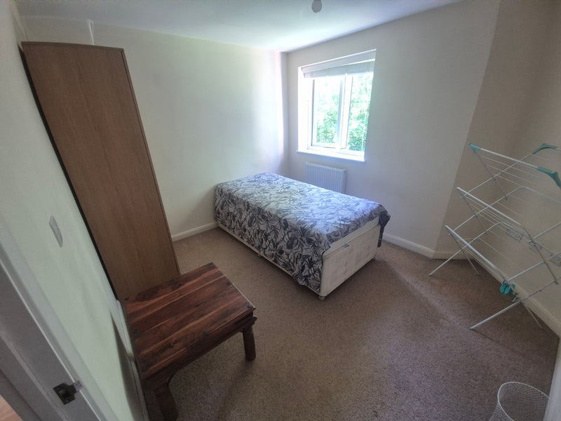 Room Brighton Road in Greater London