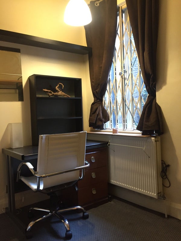 Room Edgware Road in City of Westminster