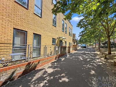 Flat Park Lane in Dartford