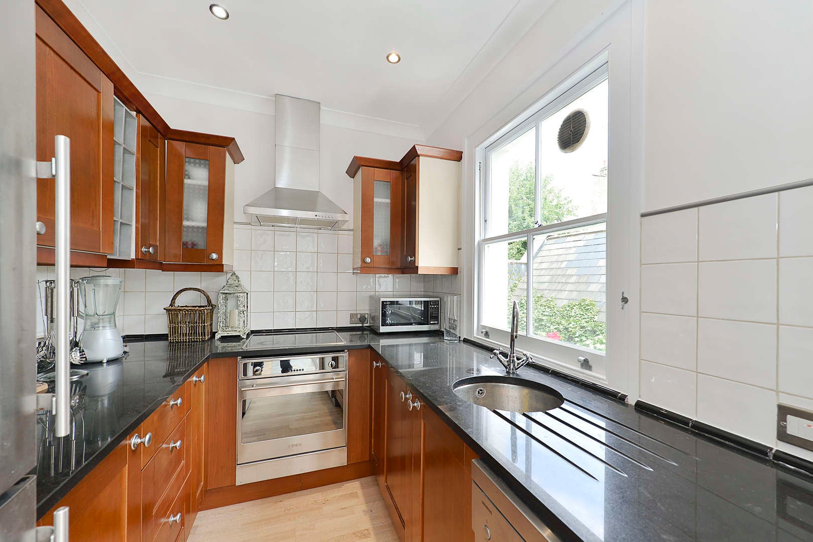 Flat Sydney Street in Greater London