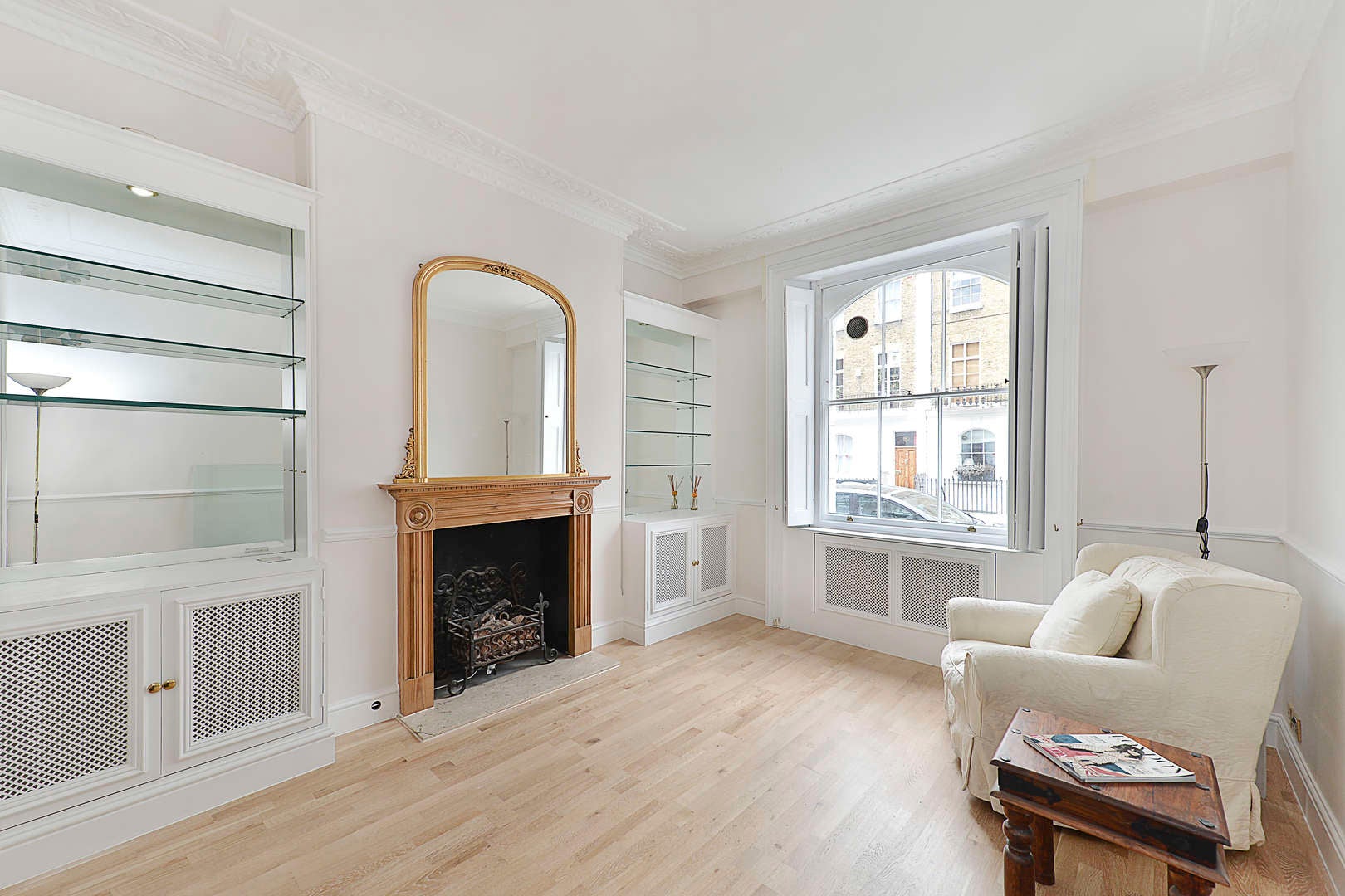 Flat Sydney Street in Greater London