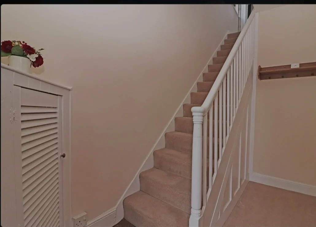 Flat Garlands Road in Reigate and Banstead