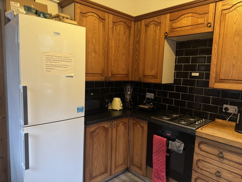 Room Sebert Road in Greater London