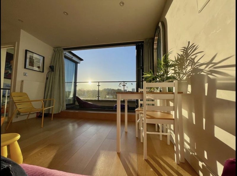Room Princess Road in Greater London