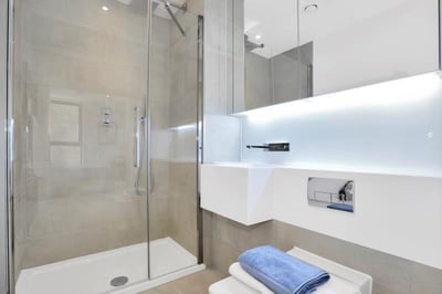 Flat Wentworth Street in Greater London