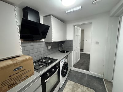 Flat Doveleys Road in Salford