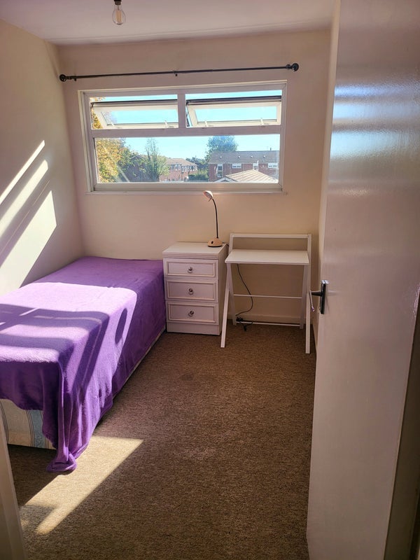 Room Elderberry Walk in Bristol