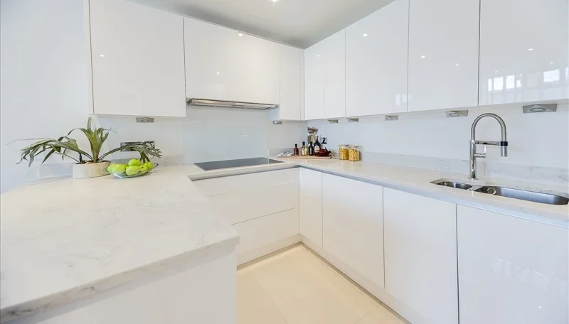 Flat Rainville Road in Greater London