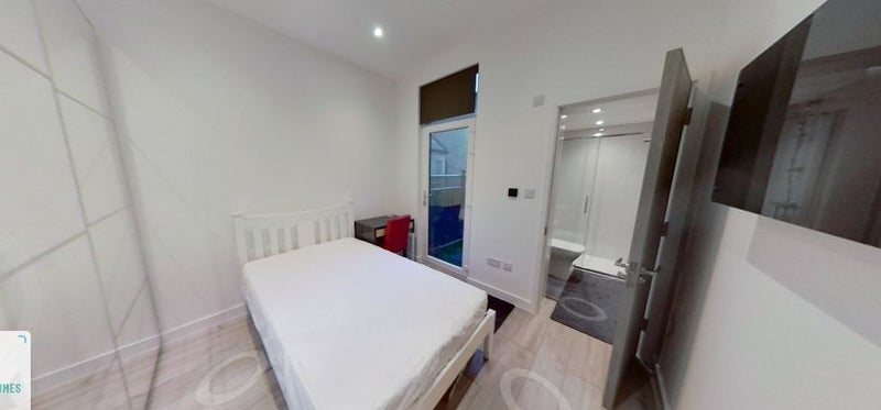 Room Alloa Road in Greater London