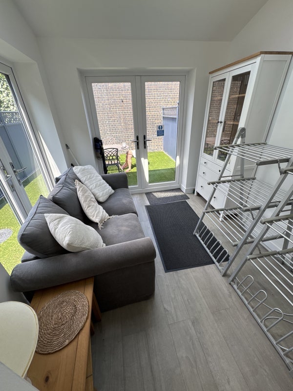 Room Alloa Road in Greater London