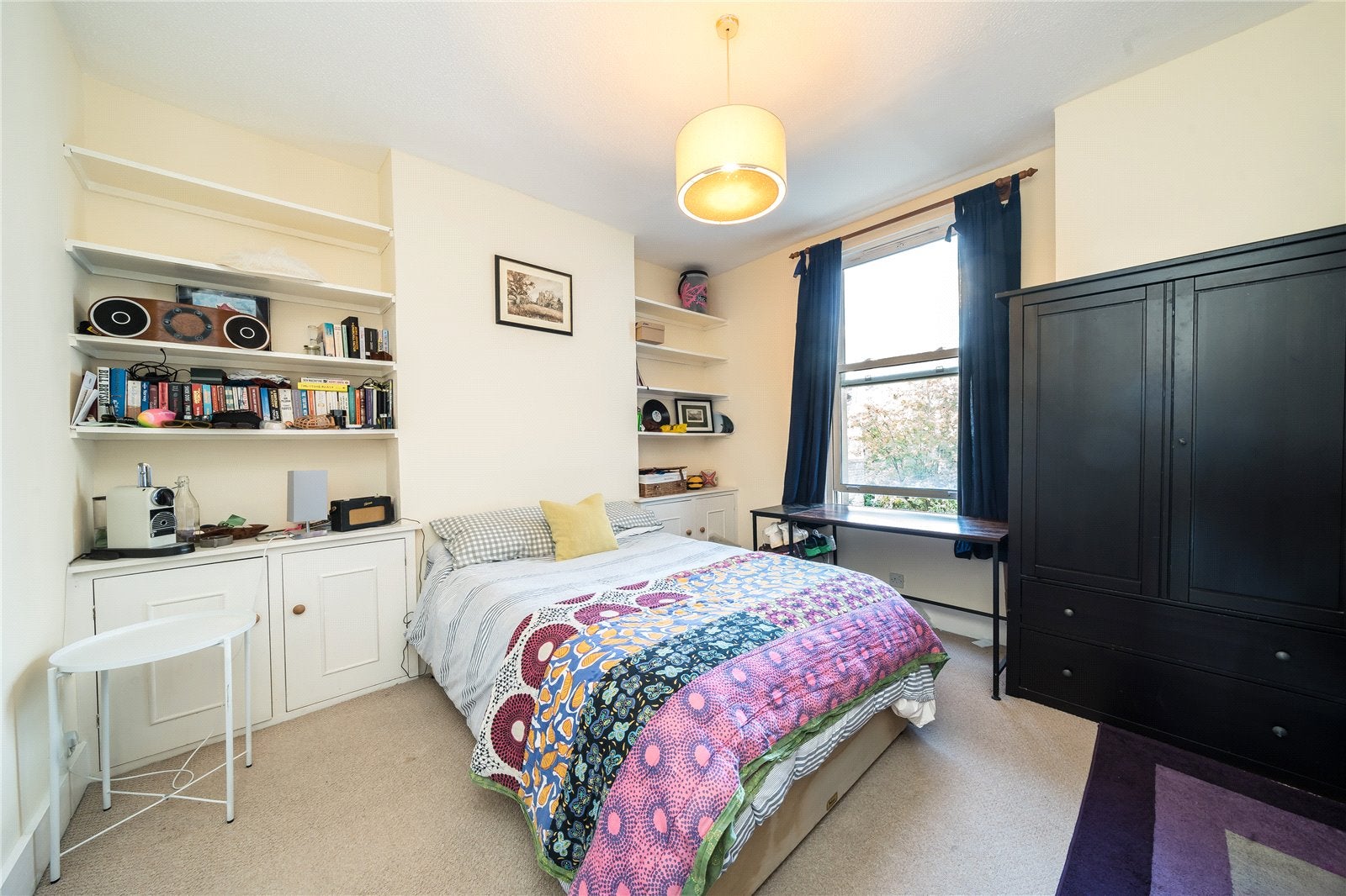 Flat Queenstown Road in Greater London