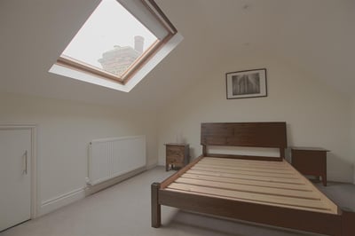 Flat Northfield Avenue in Greater London