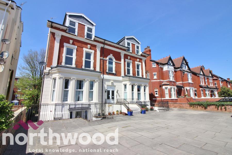 Flat Knowsley Road in Southport