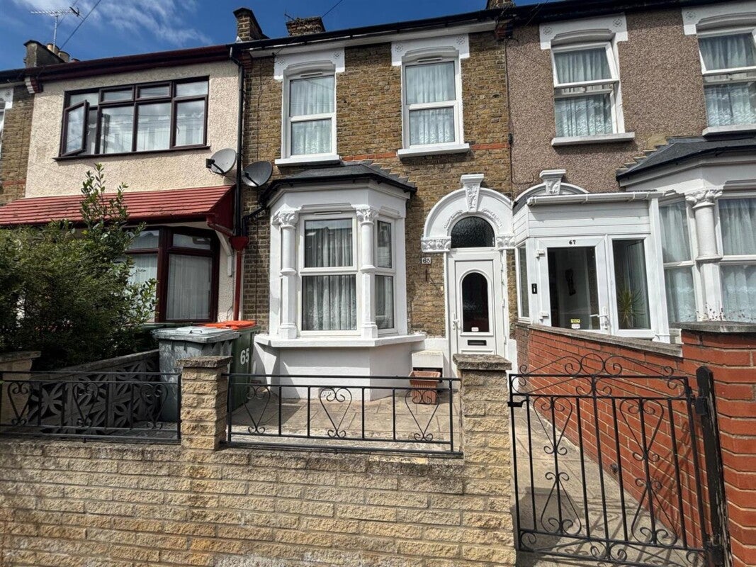 House Kingsland Road in Greater London
