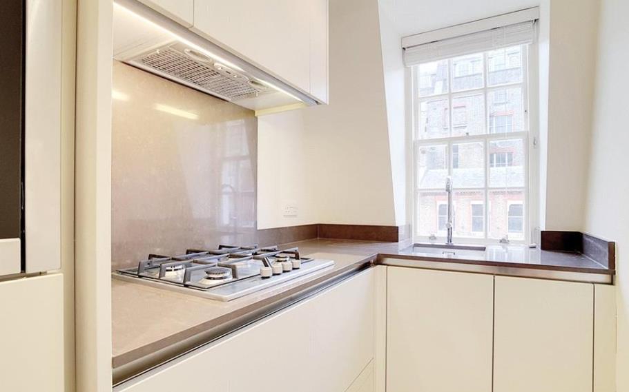 Flat Great Cumberland Place in City of Westminster