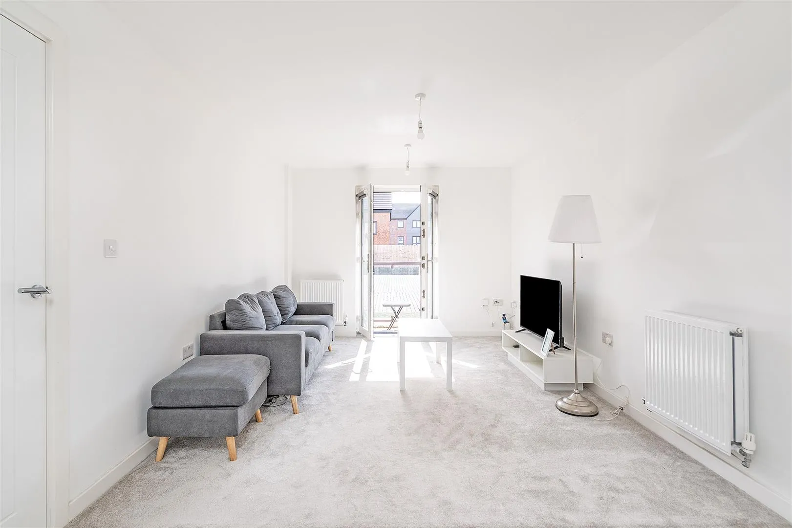Flat Newhall Square in Shirley