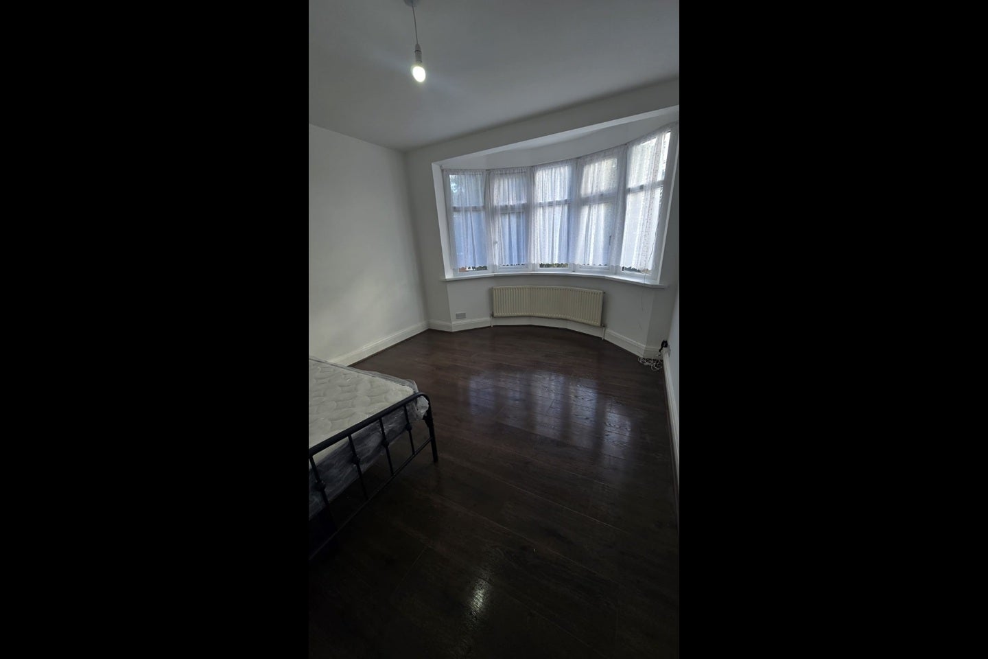 Room Sinclair Road in Greater London