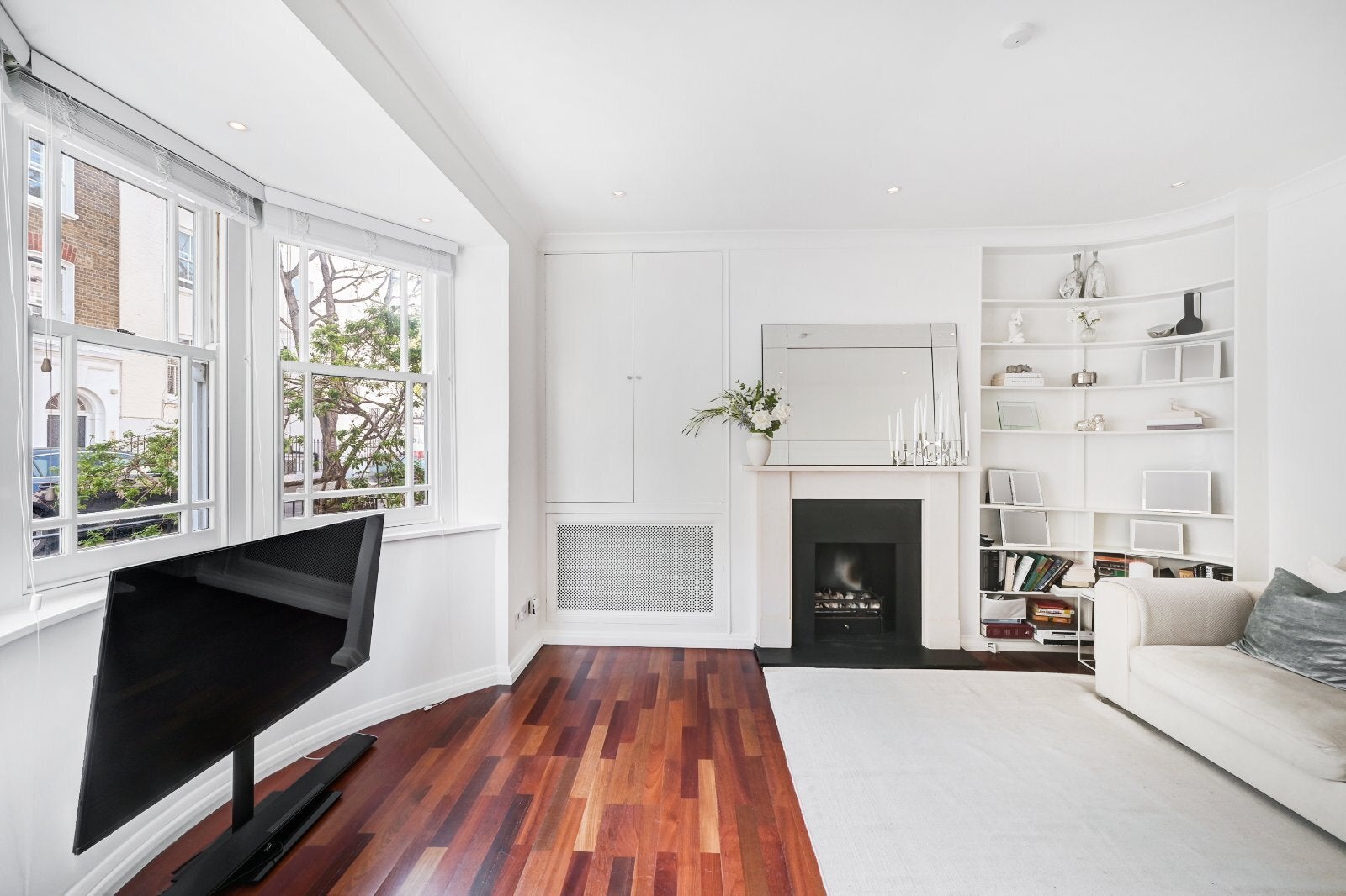 House Hillgate Place in Greater London
