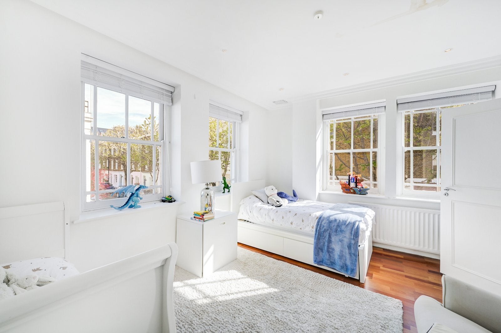 House Hillgate Place in Greater London