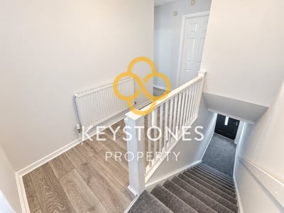 Flat Trentbridge Close in London