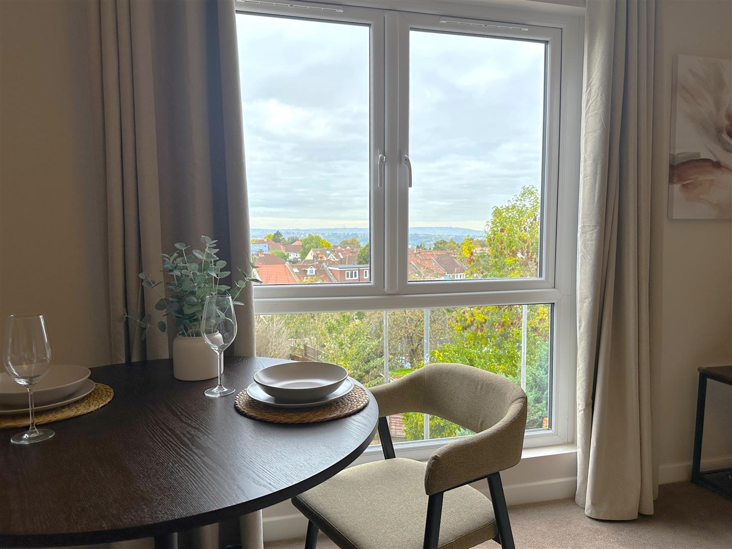 Room Summerhill Road in Bristol