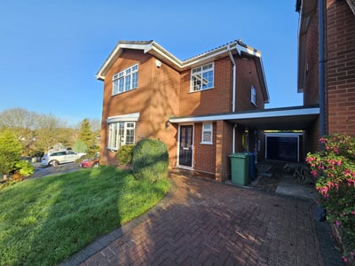 House Manor Farm Road in Stafford