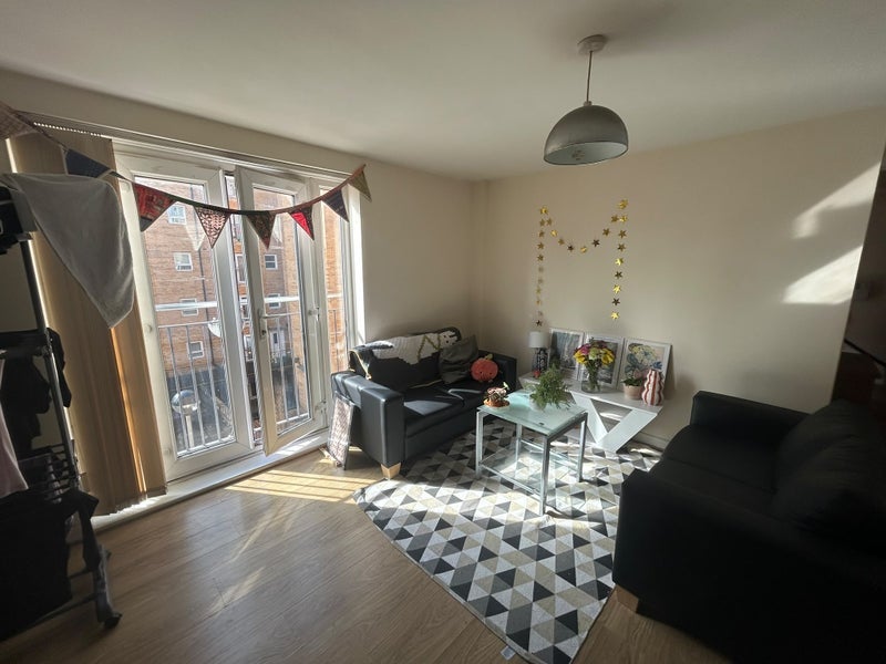 Flat Middlewood Street in Salford
