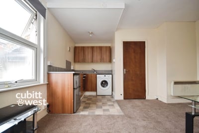 Flat Old Horsham Road in Mole Valley