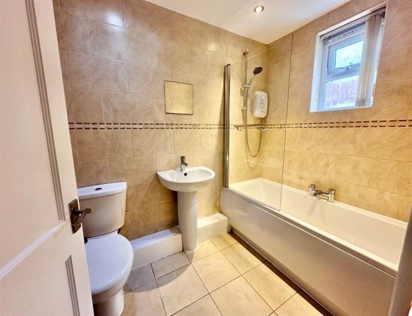 Flat Astley Street in Tameside