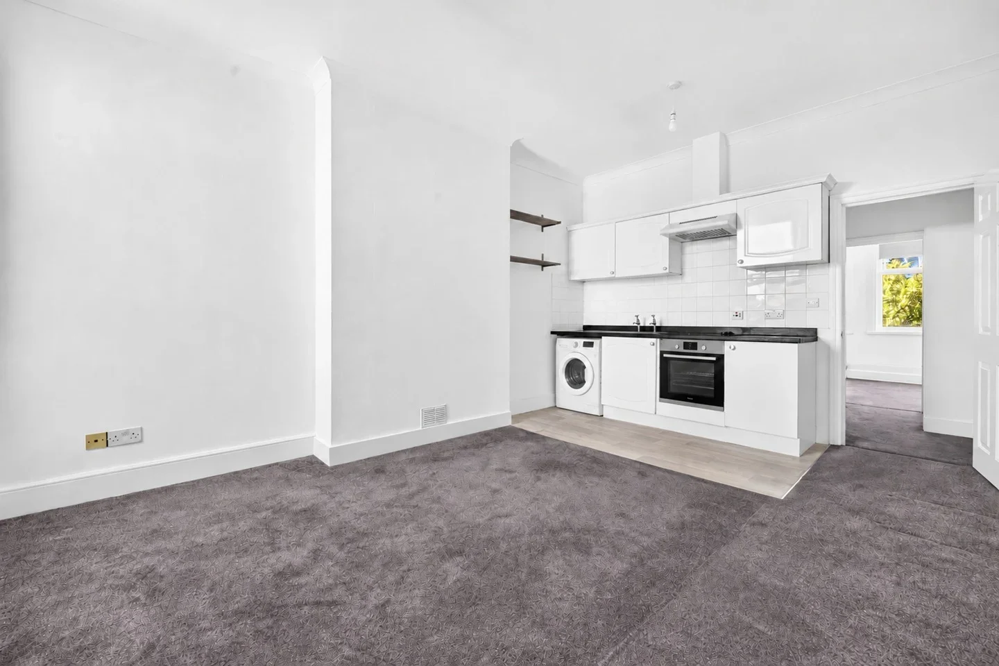 Flat Norwood Road in Greater London