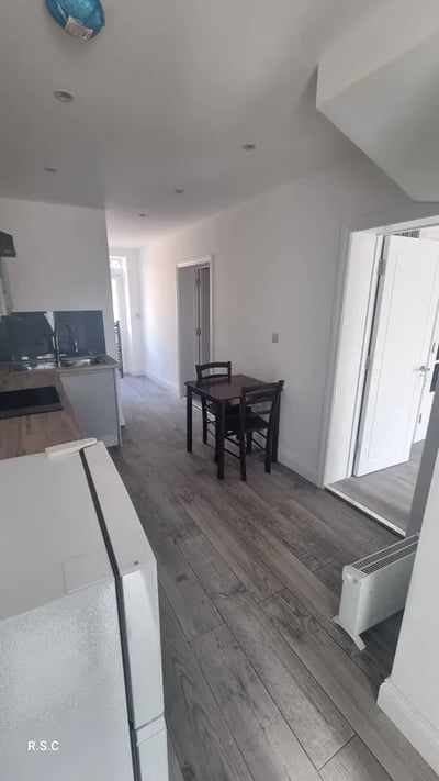Flat Tangmere Gardens in Greater London