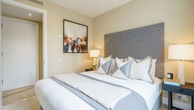 Flat Westferry Circus in Greater London