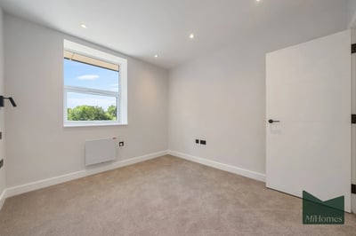 Flat Lawn Lane in Dacorum
