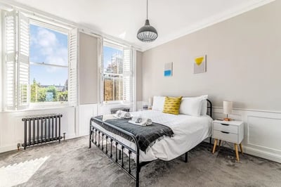 Flat Highbury Place in Greater London