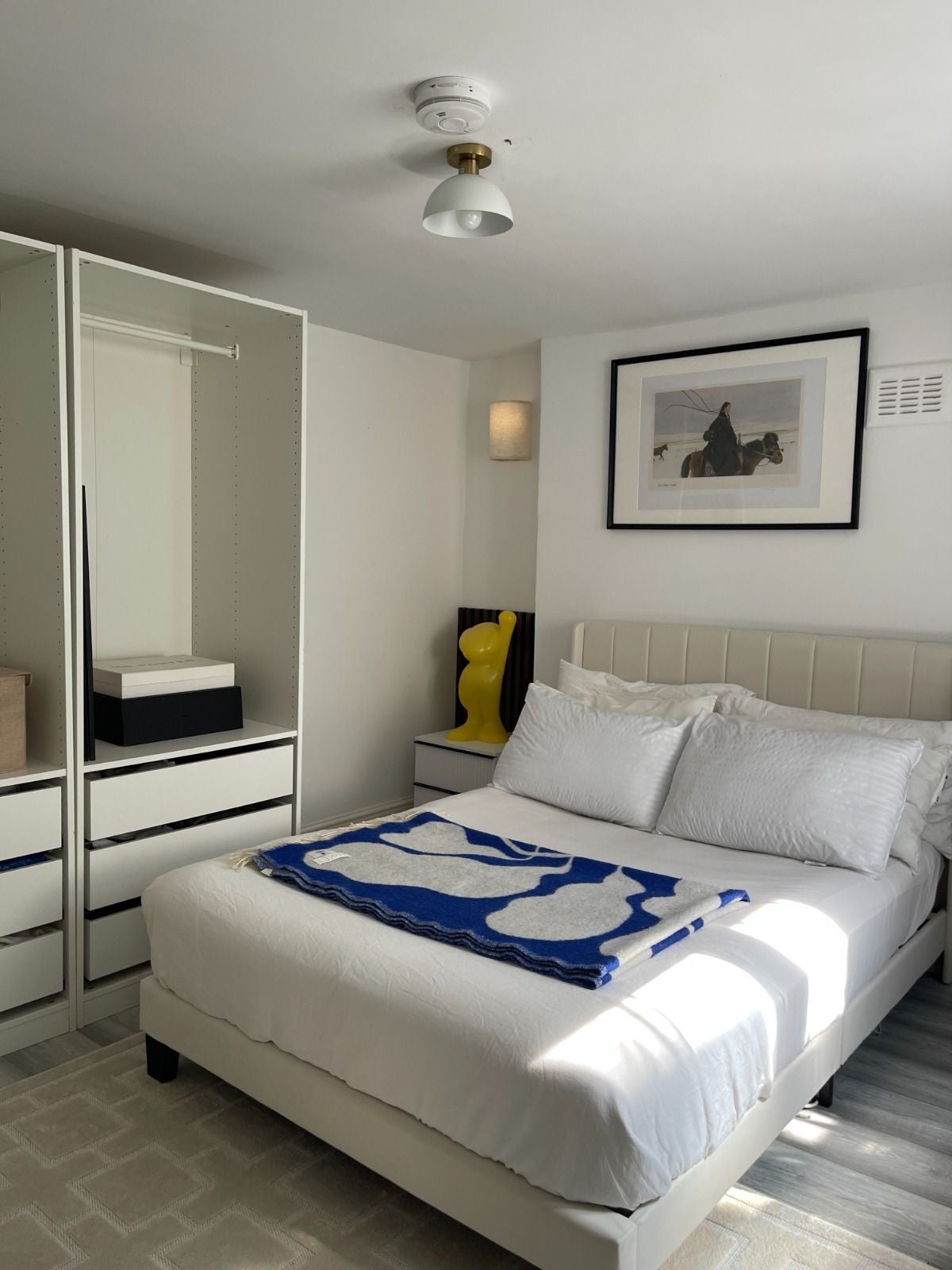 Flat Eversholt Street in Greater London