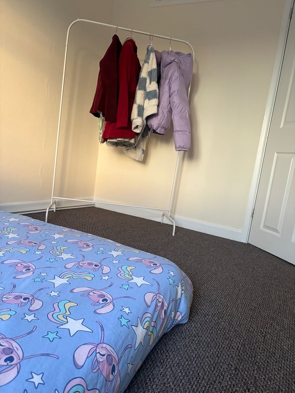 Room Charlton Road in Bristol