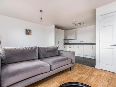 Flat Longley Road in Chichester