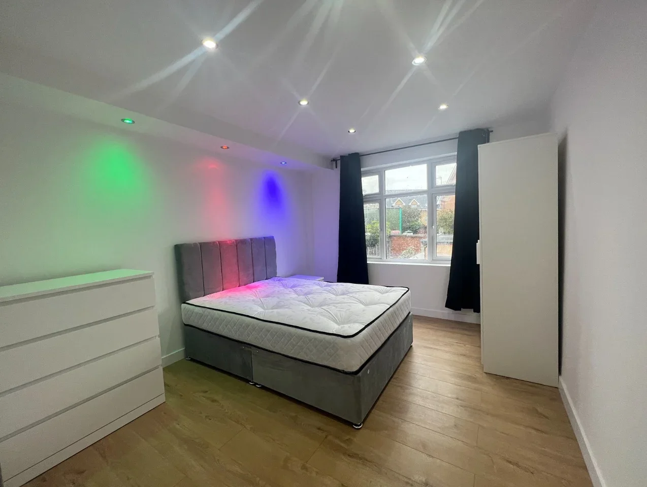 House Hayes Grove in Greater London