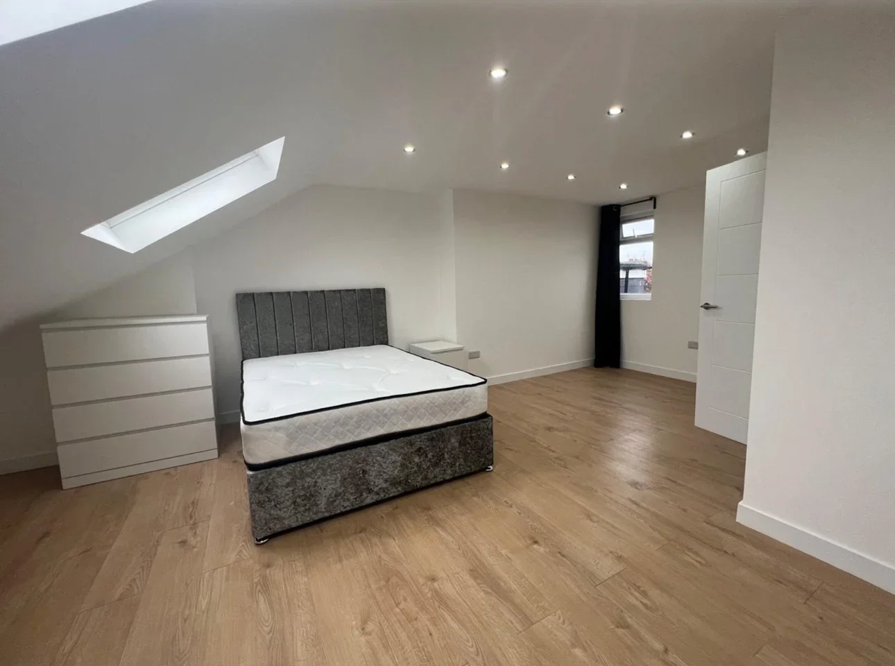 House Hayes Grove in Greater London