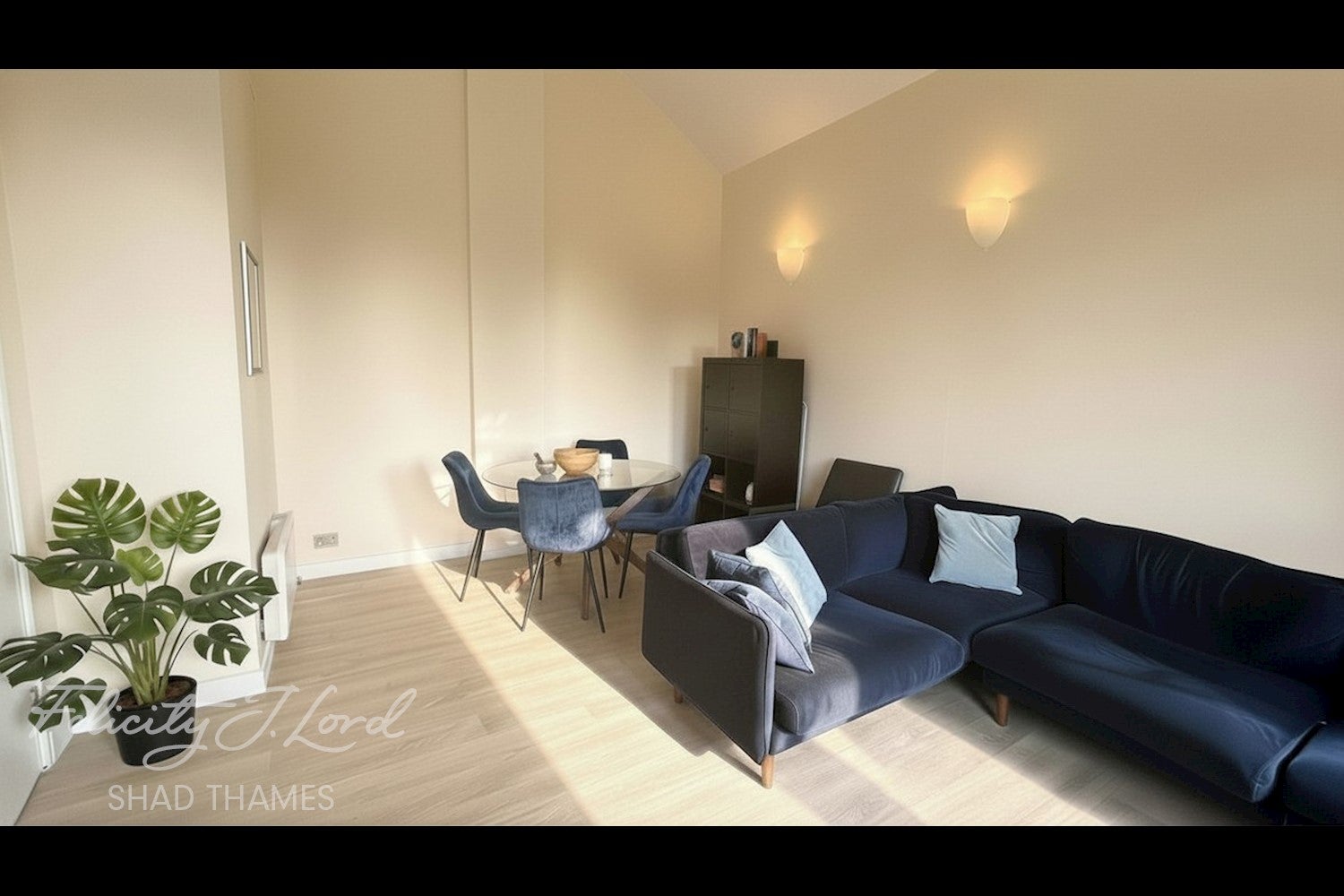 Flat Queen Elizabeth Street in Greater London