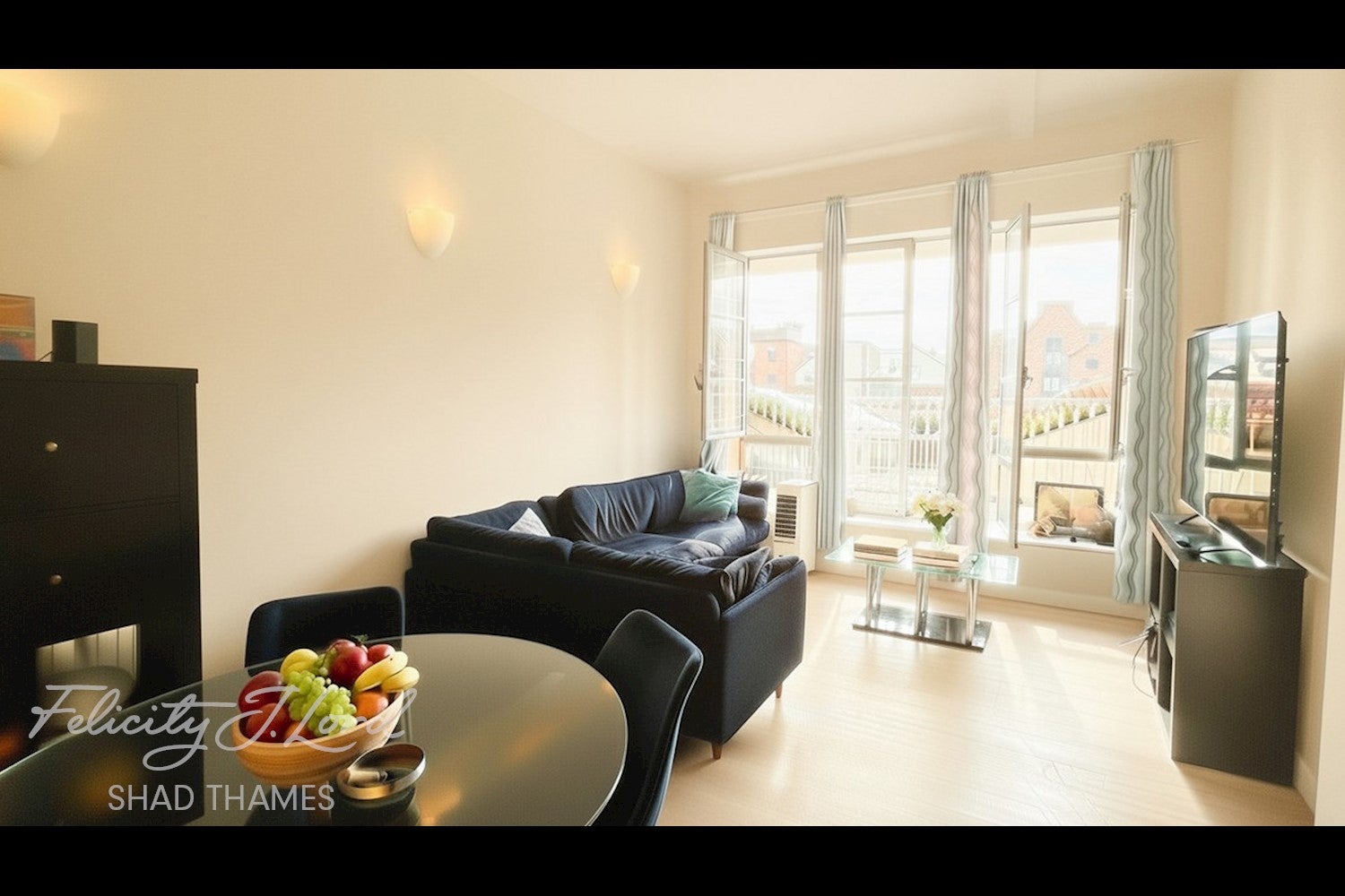 Flat Queen Elizabeth Street in Greater London